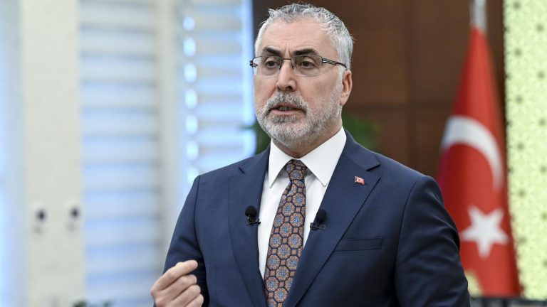 Bakan Işıkhan: Asgari ücrette artış olmayacak
