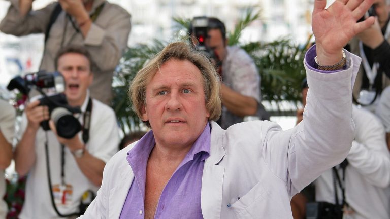 Paris savcılığı, Gerard Depardieu’nun tecavüz ve cinsel saldırı suçlamalarından yargılanması çağrısında bulundu