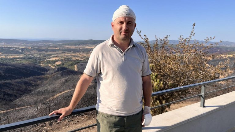 Yangına giderken yolda kaza geçiren ekip, iyileşemeden görevlerine döndü.