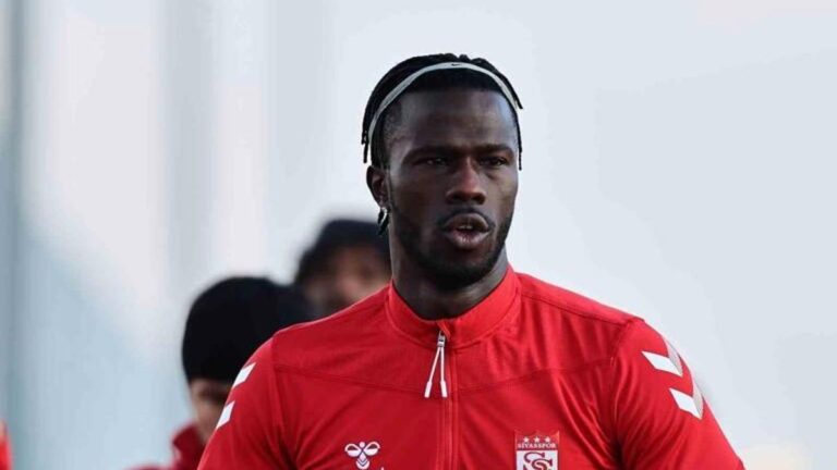 SON HABERLER | Sivasspor'da planlanan ayrılık gerçekleşti! Resmi olarak bildirildi…