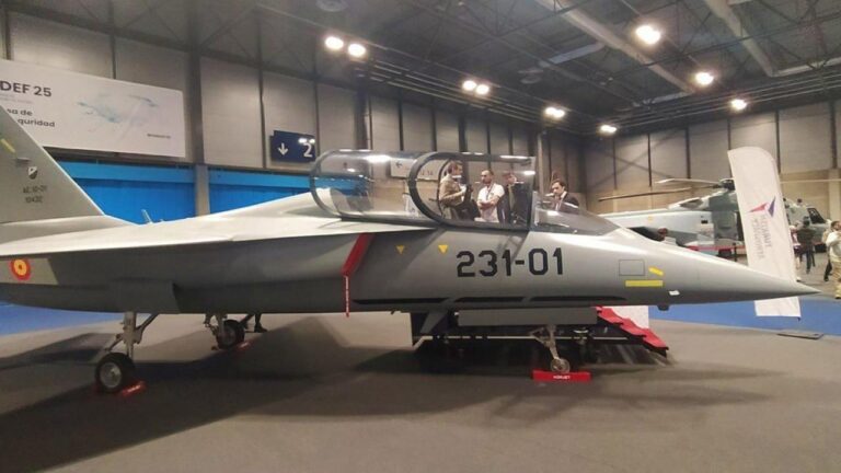 Hürjet için son imza bu yıl başlatılacak