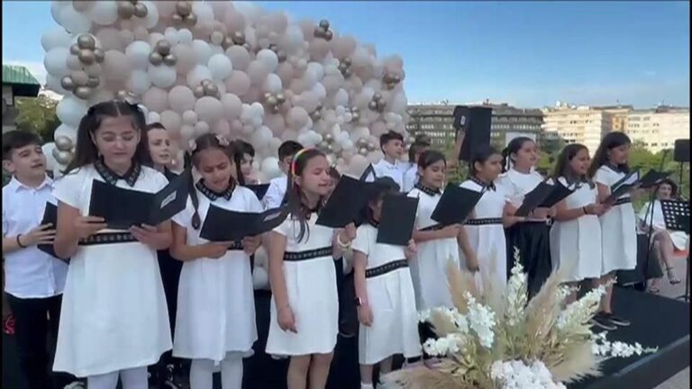 Lösemi ve aileleri etkinlik sırasında bir araya geldi