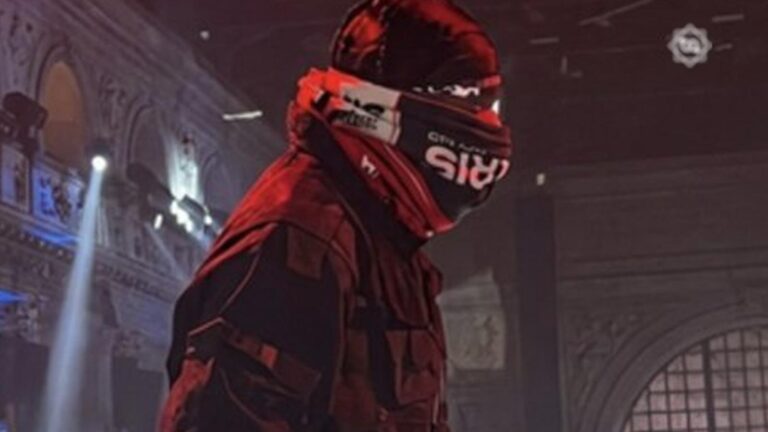 Travis Scott’ın İstanbul konserine eleştiri yağdı! Yüzünü göstermedi, sahnede 20 dakika kaldı