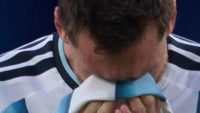 Messi, tarihe geçtiği maçta gözyaşlarına boğuldu! Sebebini maç sonu açıkladı